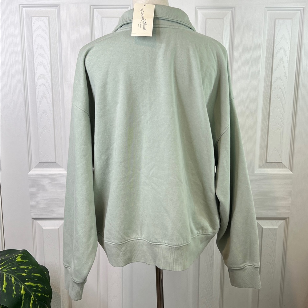 Universal Thread - Women's Button-Front Pullover Sweatshirt Size XL - Picture 5 of 9